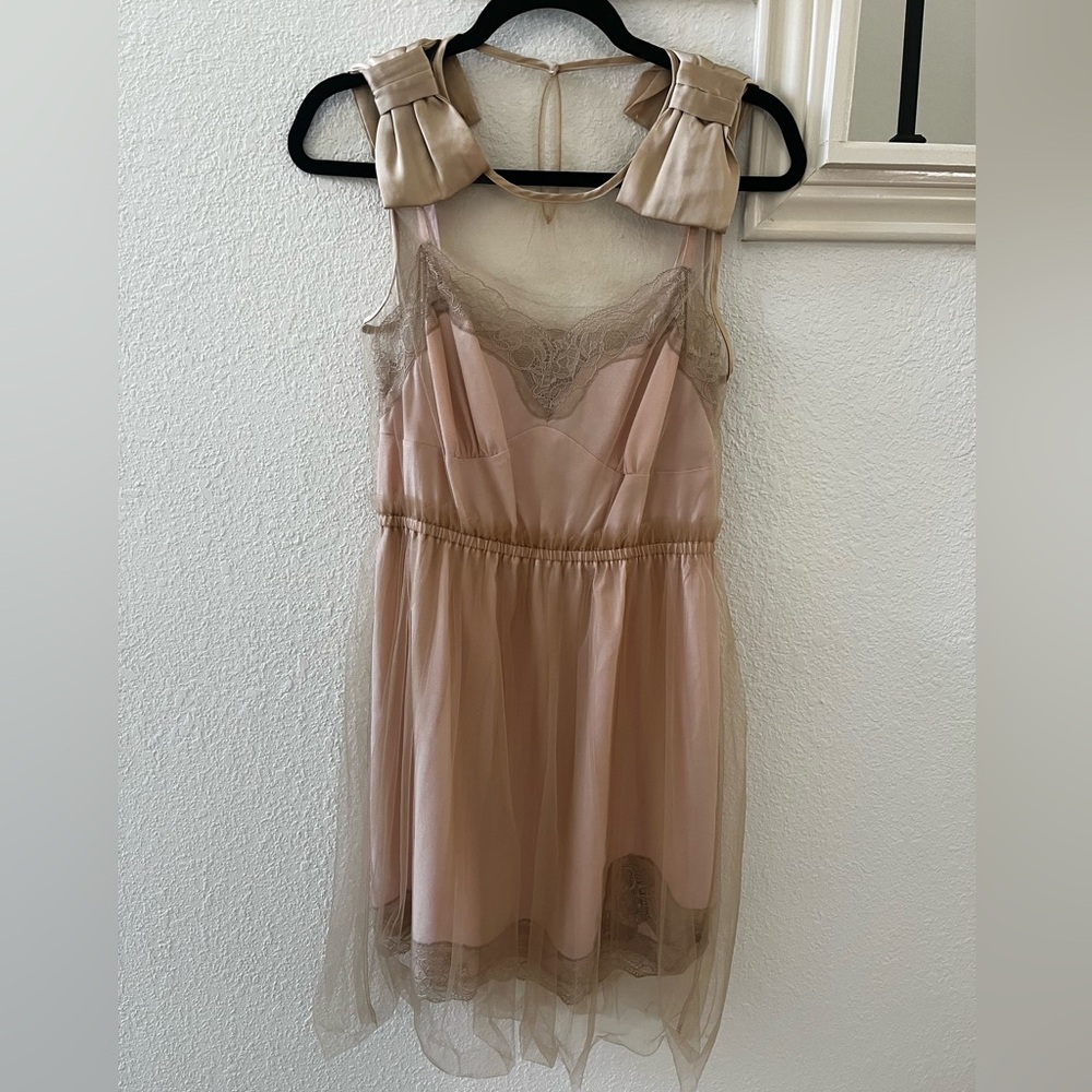 Party cocktail dress bows on shoulder